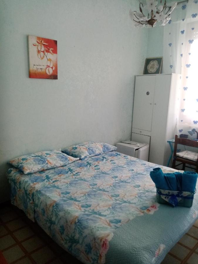 Beb I Delfini Di Casa Paola Panzió Mascali Kültér fotó