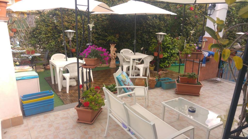 Beb I Delfini Di Casa Paola Panzió Mascali Kültér fotó